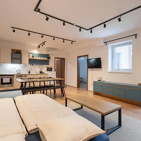 Pod Kopeckem Apartman *